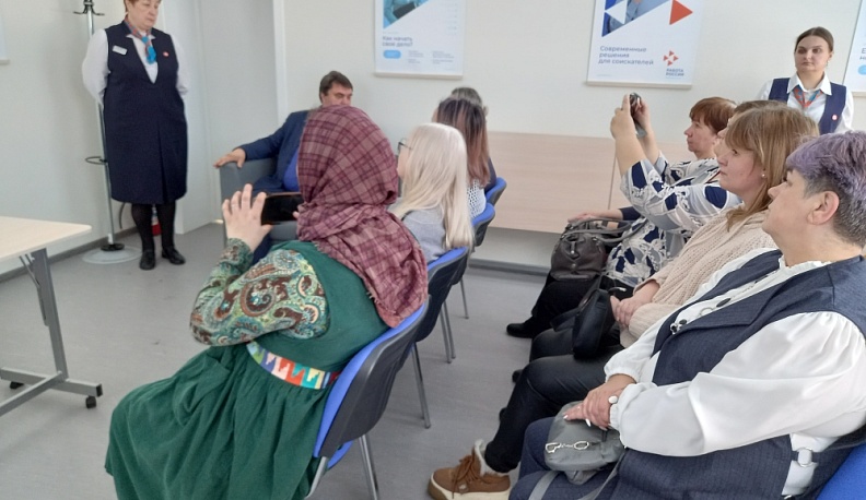 В библиотеках Дзержинского района появятся точки кадрового центра