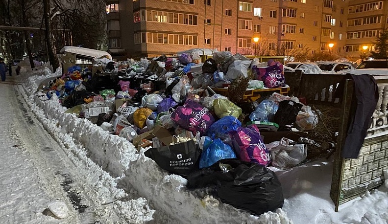 Калужане жалуются на переполненные контейнерные площадки