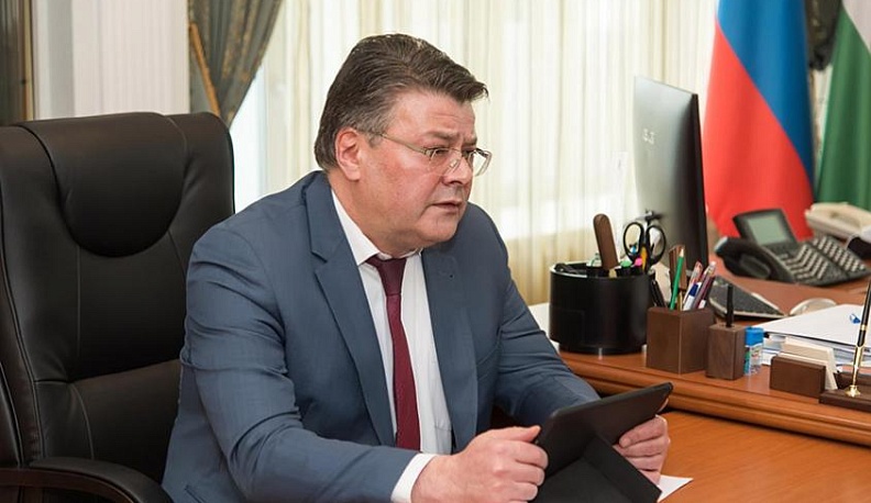 Министр здравоохранения соберет замечания от сотрудников межрайонных больниц