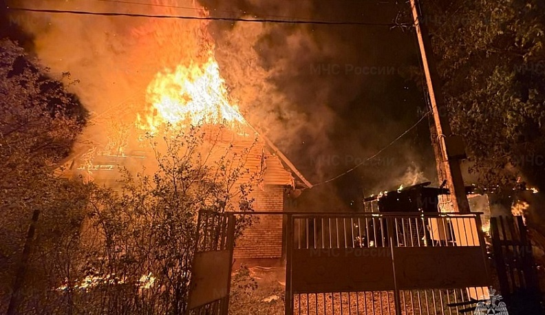 В Жуковском районе сгорела дача