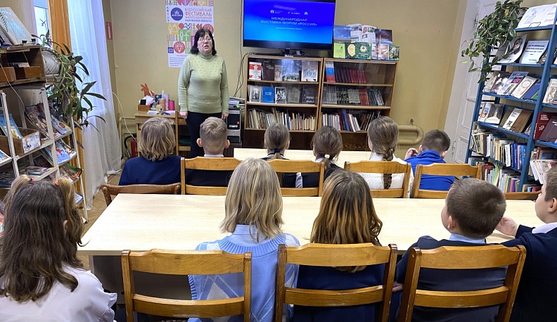 В Кирове школьникам рассказали о достижениях Калужской области