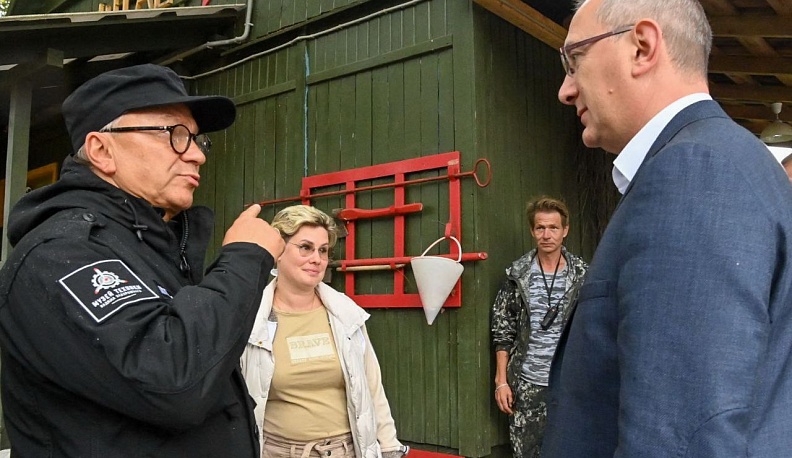 Губернатор Калужской области поздравил Игоря Угольникова со званием Народного артиста России