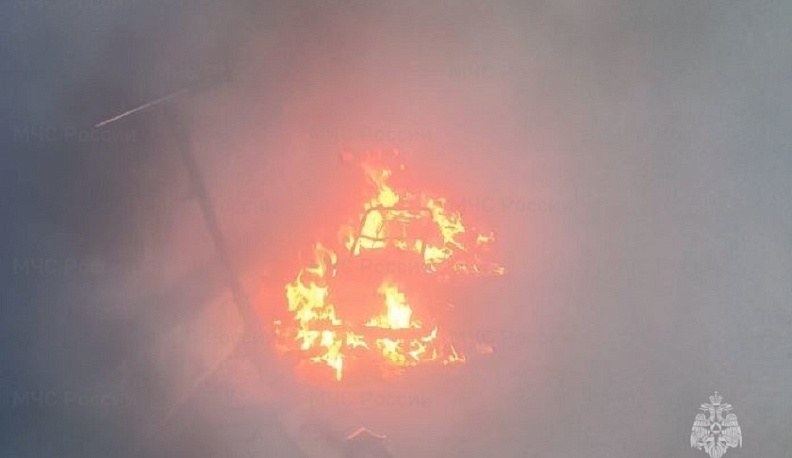 В одном из многоквартирных домов Барятина загорелся подъезд