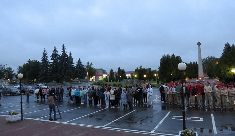 В Кирове прошла акция «Свеча памяти»