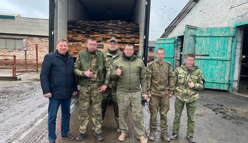 Геннадий Новосельцев поблагодарил депутатов фракции «Единая Россия» за помощь фронту