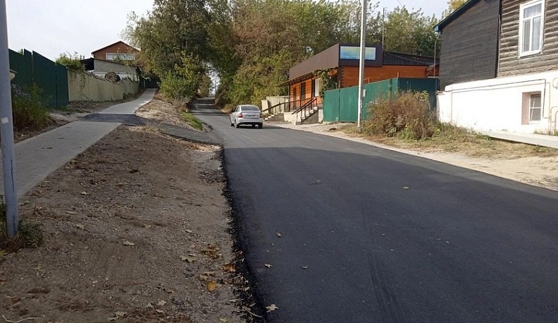 В Козельске отремонтировали дорогу к храму в честь Благовещения Пресвятой Богородицы