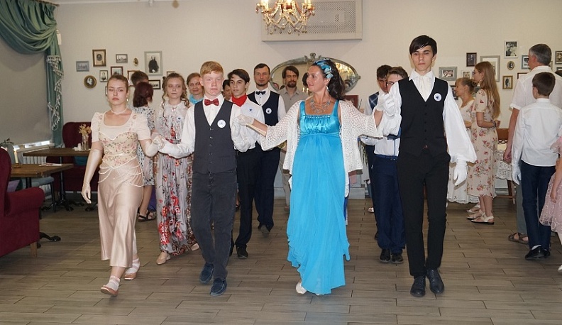 В Козельске прошел Епархиальный летний бал