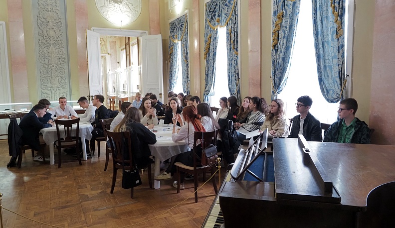 В Калуге написали диктант Победы