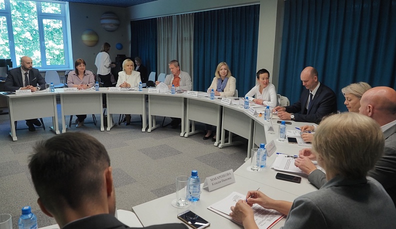 В калужском центре «Сокол» прошло заседание Совета по кадровой политике при губернаторе