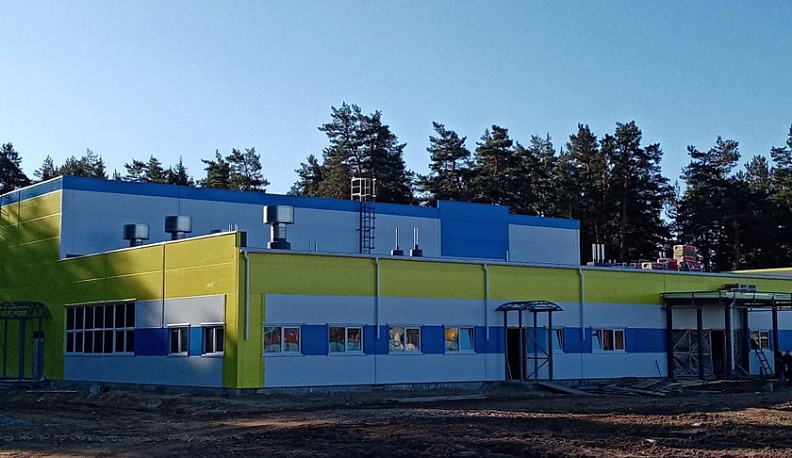 Анатолий Артамонов проинспектировал строительство соцобъектов в Мосальске и Людково