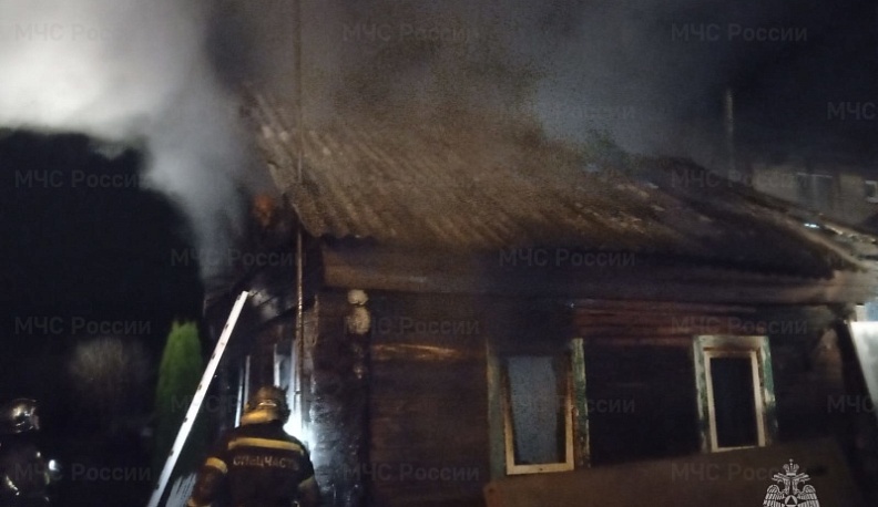 В деревне под Калугой 31 октября вечером горел жилой дом