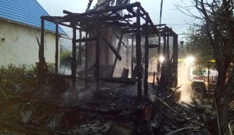 За минувшие сутки в Калужской области сгорели два дачных дома