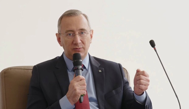 Владислав Шапша поручил усилить обучение калужан цифровой гигиене