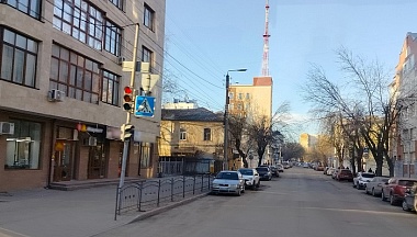 На одной из улиц Калуги спустя 10 лет отремонтируют дорогу
