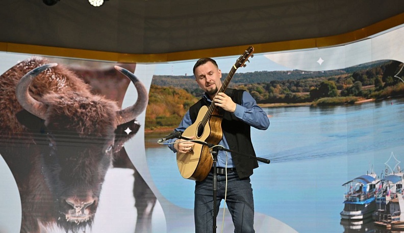 Владислав Шапша дал старт Дню Калужской области на международной выставке-форуме «Россия»