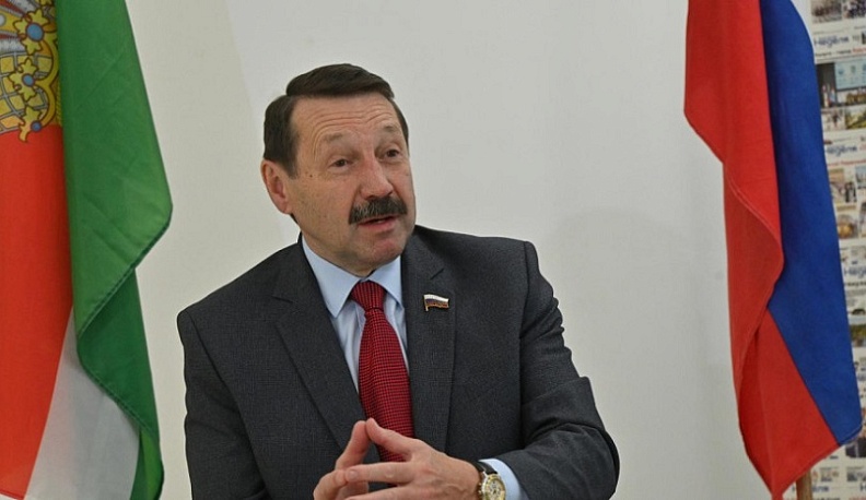 Геннадий Скляр поздравил калужских матерей с праздником