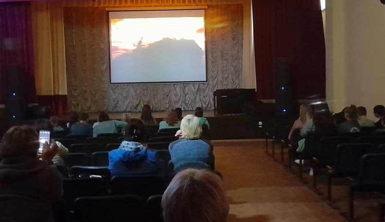 В рамках «Сельского кинопоказа» жители Износок посмотрели фильм «Батальон»