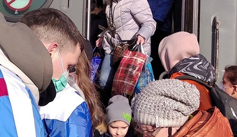 В Обнинске открыли пункт приема гуманитарной помощи для эвакуированных из ЛНР и ДНР