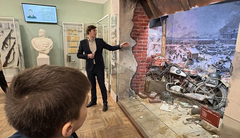 В Калужском объединённом музее-заповеднике открылась выставка «Когда бушуют грозы»