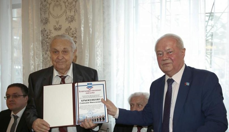 Почетного гражданина Калуги с 85-летием поздравили руководители города