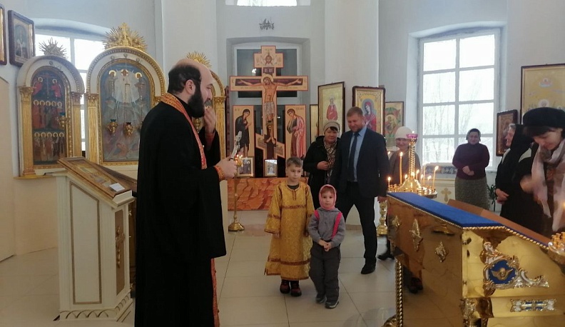 В Думиничском районе накануне Дня матери провели общую молитву за Россию, её народ и воинов