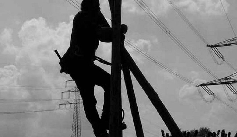 В Калужской области электрика убило током 