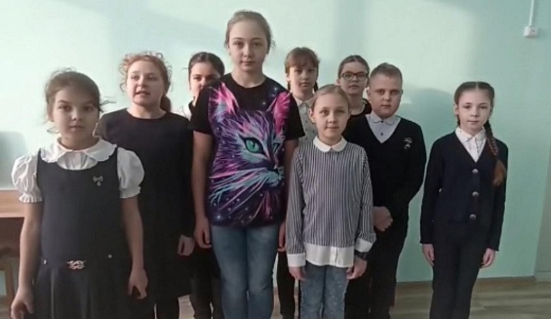 В Калужской области ученики 11 школ записали видеообращения участникам СВО