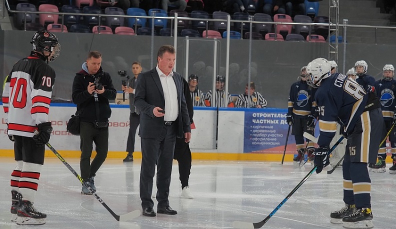 Калужане стартовали в Юниорской хоккейной лиге
