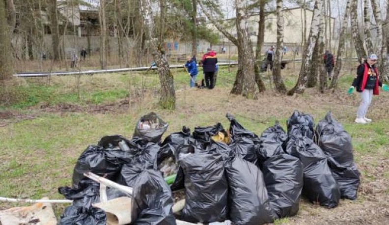 В Тарусе состоялся общегородской субботник, посвященный празднику Весны и Труда