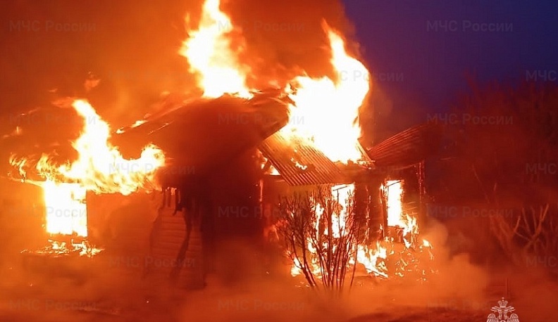 В Тарусском районе дотла сгорел дачный дом