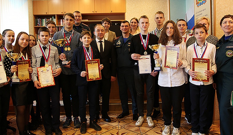 Людиновские юные спасатели получили награды