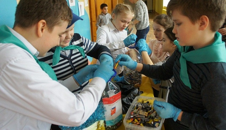 Юные калужане собрали больше четырёх тонн батареек на переработку