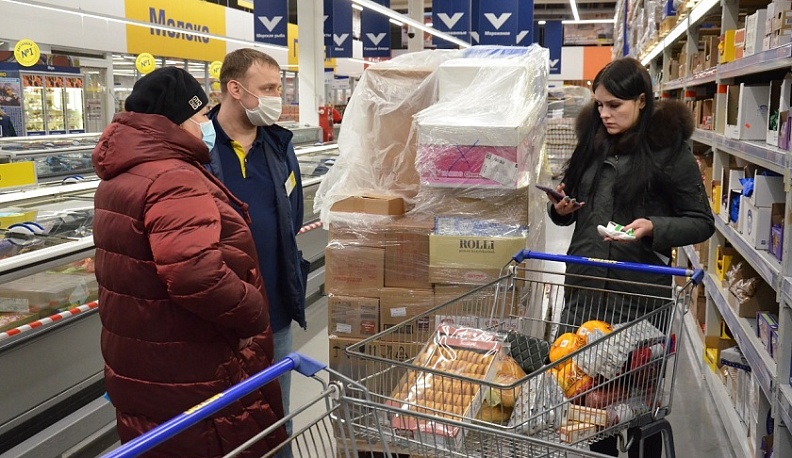 В Калуге продолжаются рейды по проверке соблюдения масочного режима