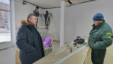 В Кировском округе продолжается ремонт Молодежного культурного центра