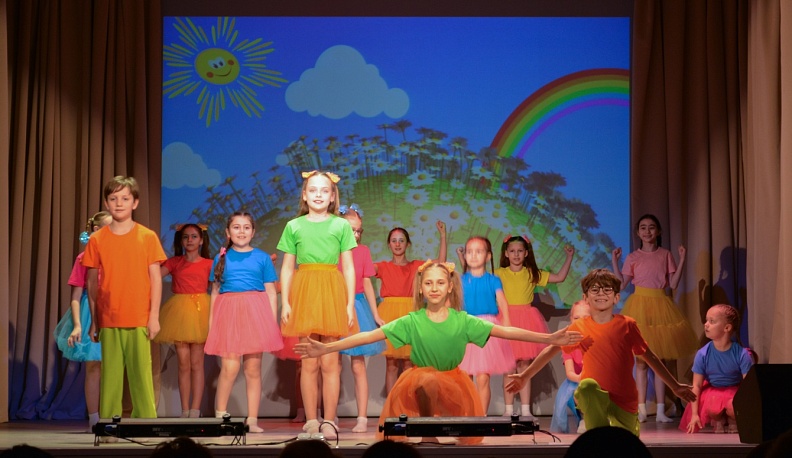 В Жиздре прошел праздничный концерт, посвященный женщинам