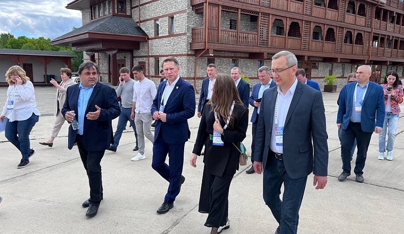 Михаил Мурашко и Владислав Шапша примут участие в форуме «Пульс времени»