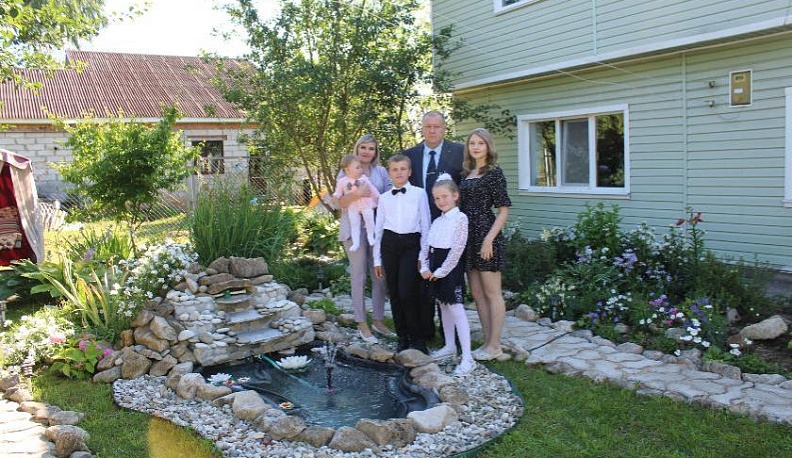 «Стали жить-поживать и детей наживать»