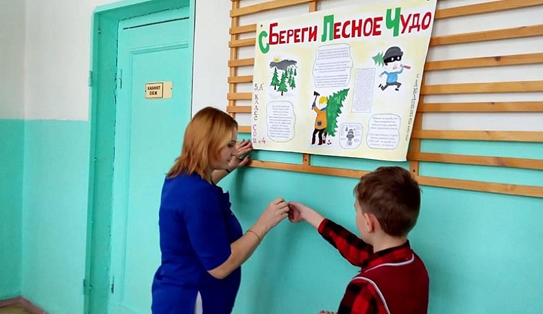 Людиновские школьники стали участниками областной природоохранной акции «Ёлочка, живи!»