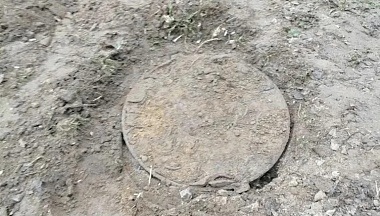 В Боровске по просьбе жителя закрыли люк