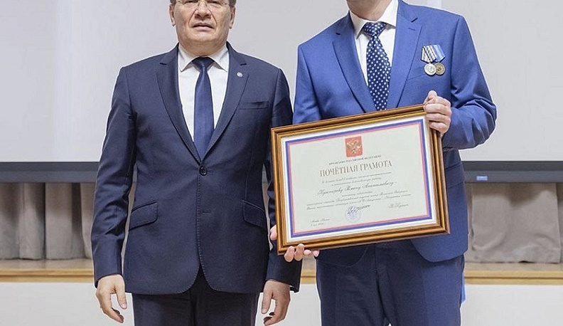 Владислав Шапша поздравил учёных Калужской области, получивших Почётные грамоты Президента РФ