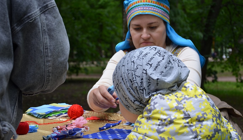 В Калуге отпраздновали Троицу народными гуляниями