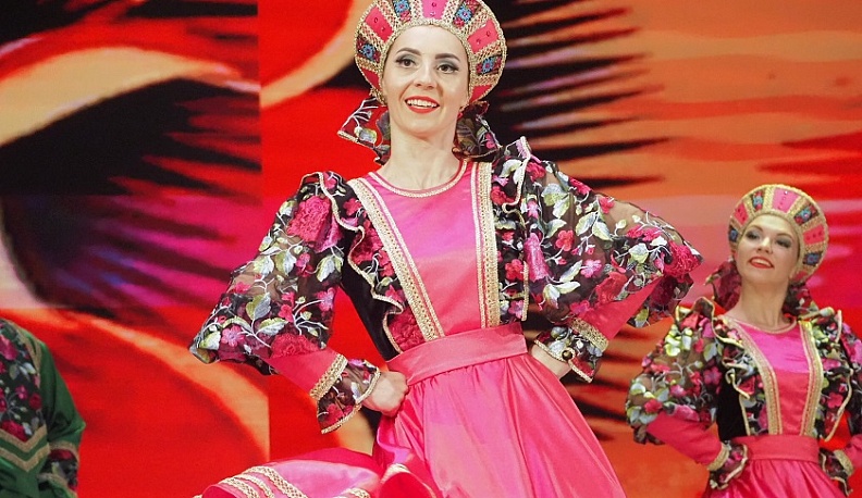 Калужских соцработников поздравили с профессиональным праздником в филармонии