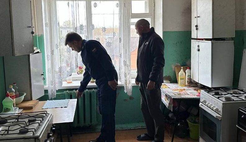 И целого лета  мало...