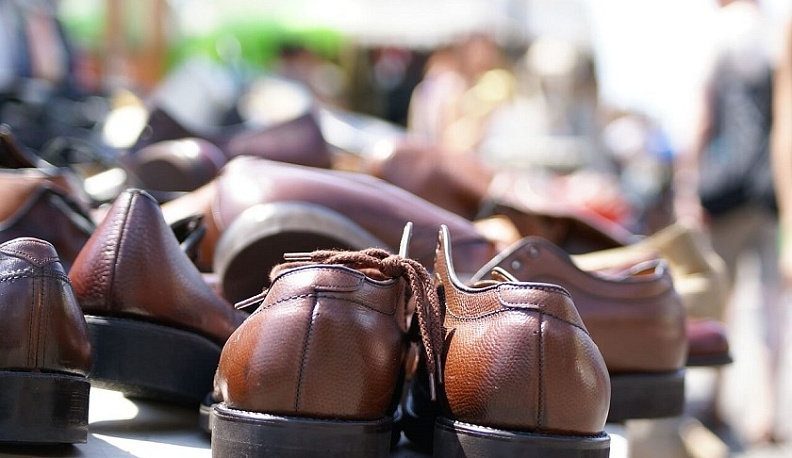 В Калужской области нашли 12 торговых точек с немаркированной обувью