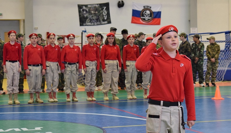 В Тарусе ветеран СВО поделился со школьниками навыками тактической медицины