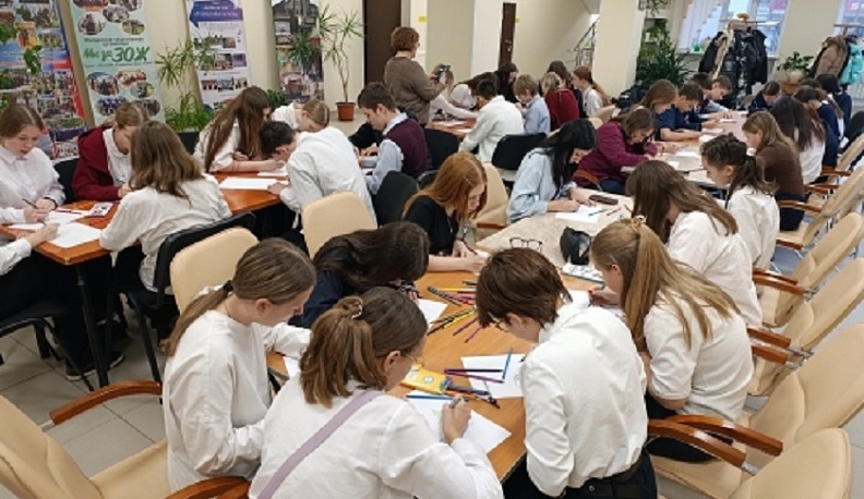 «Ростелеком» презентовал проект «Василий Поленов. Учитель и ученики» жителям Кремёнок