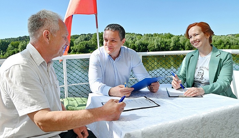 В Калуге на июль запланирован запуск скоростного судна по Оке в усадьбу Поленова