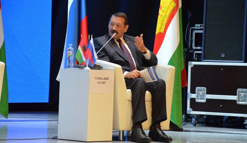 Геннадий Скляр выразил уверенность в реализации программы исполнения наказов жителей области