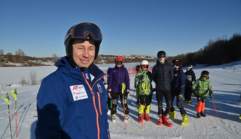 Александр Андриенко провел мастер-класс для юных калужских горнолыжников