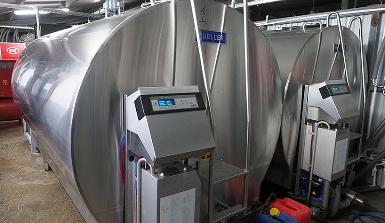 Первые в России доильные роботы нового поколения запущены в Мосальском районе